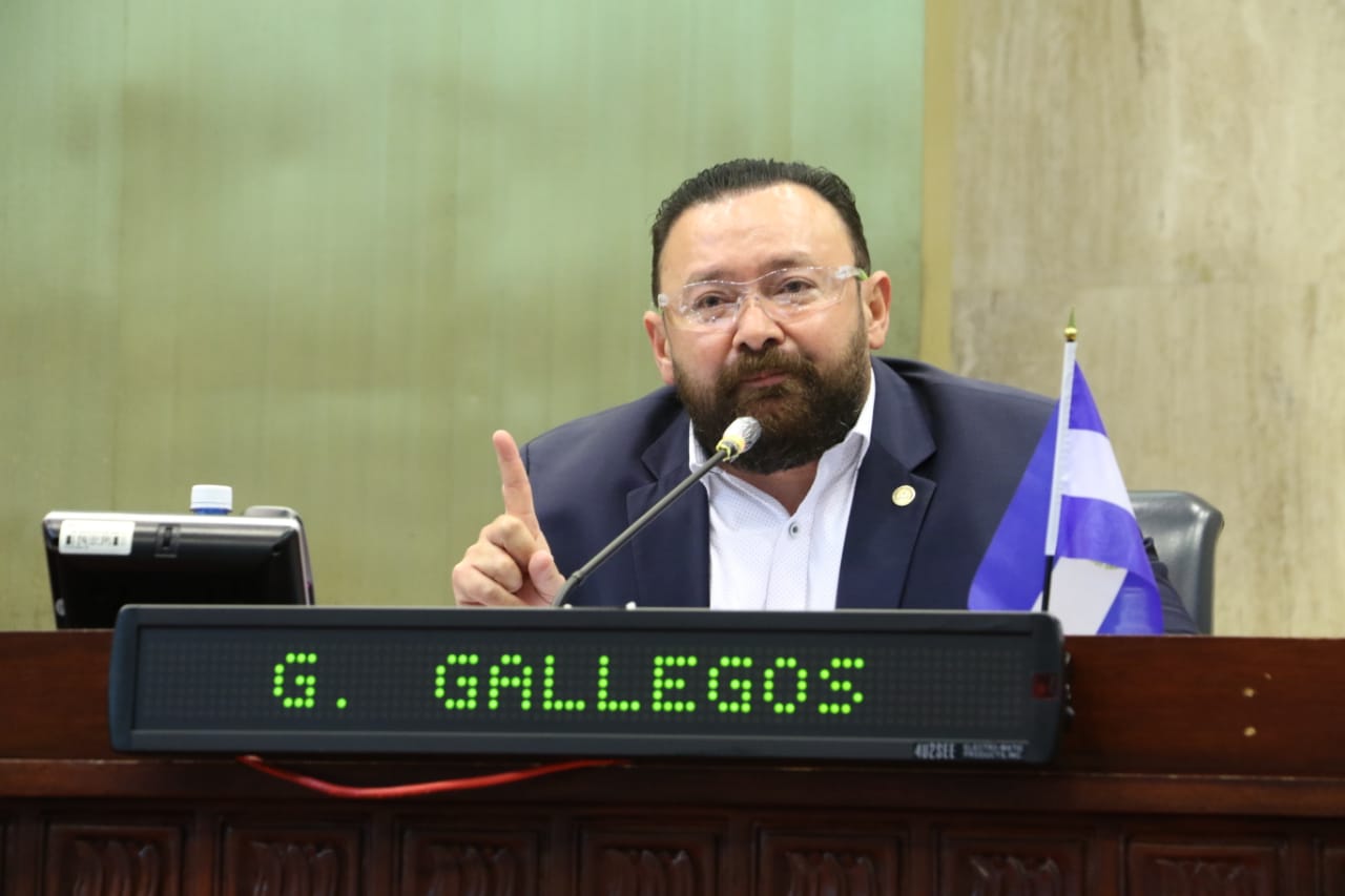 Diputados abuchean a Guillermo Gallegos cuando propuso a parlamentarios priorizar pago a empleados diputados-abuchean-a-guillermo-gallegos-cuando-propuso-a-parlamentarios-priorizar-pago-a-empleados